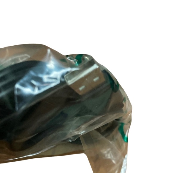 NWT COMPUTER SPEAKER SET - Picture 4 of 5